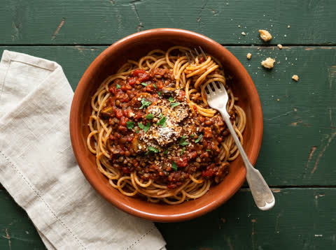 Mushroom and lentil bolognese with spaghetti